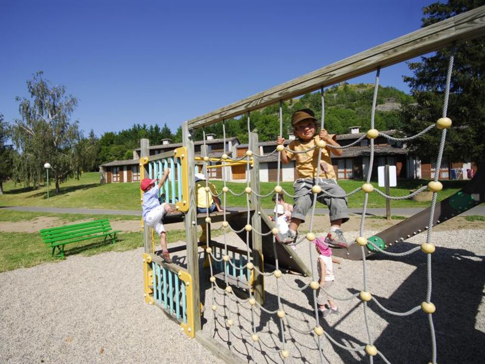 Camping - Saint-Julien-Chapteuil - Auvergne - VVF Villages Saint Julien Chapteuil - Image #2